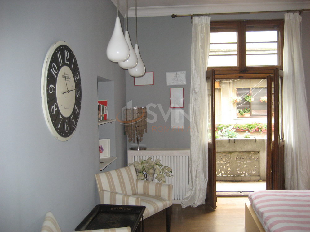 Apartament, 4 camere Bucuresti/P-ta Victoriei