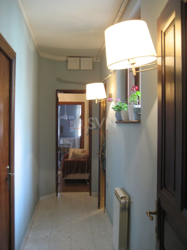 Apartament, 4 camere Bucuresti/P-ta Victoriei