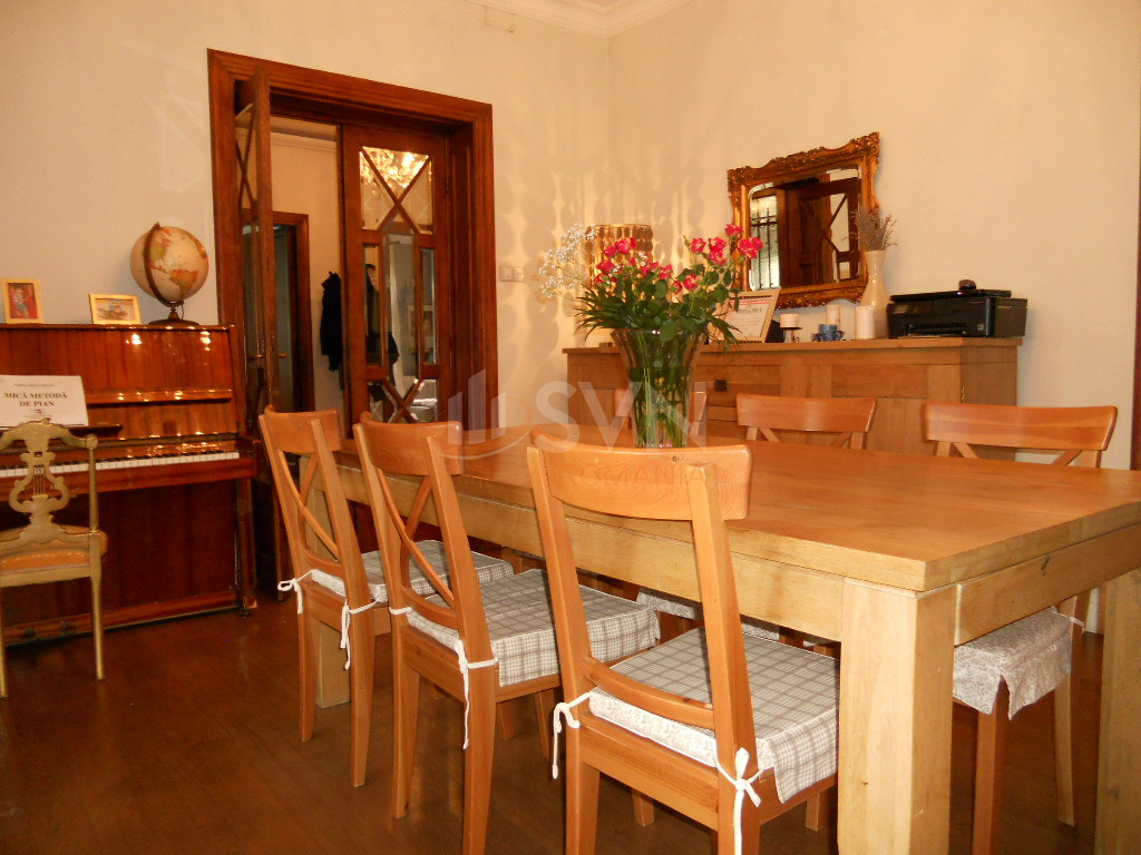 Apartament, 4 camere Bucuresti/P-ta Victoriei