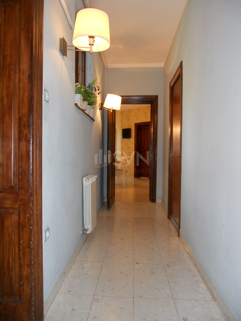 Apartament, 4 camere Bucuresti/P-ta Victoriei