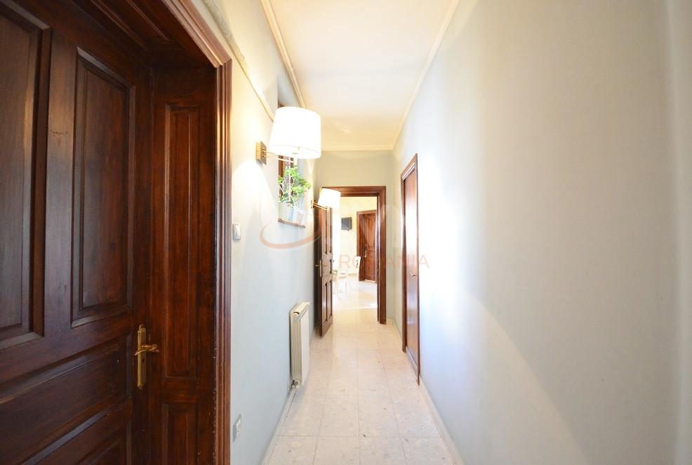 Apartament, 4 camere Bucuresti/P-ta Victoriei