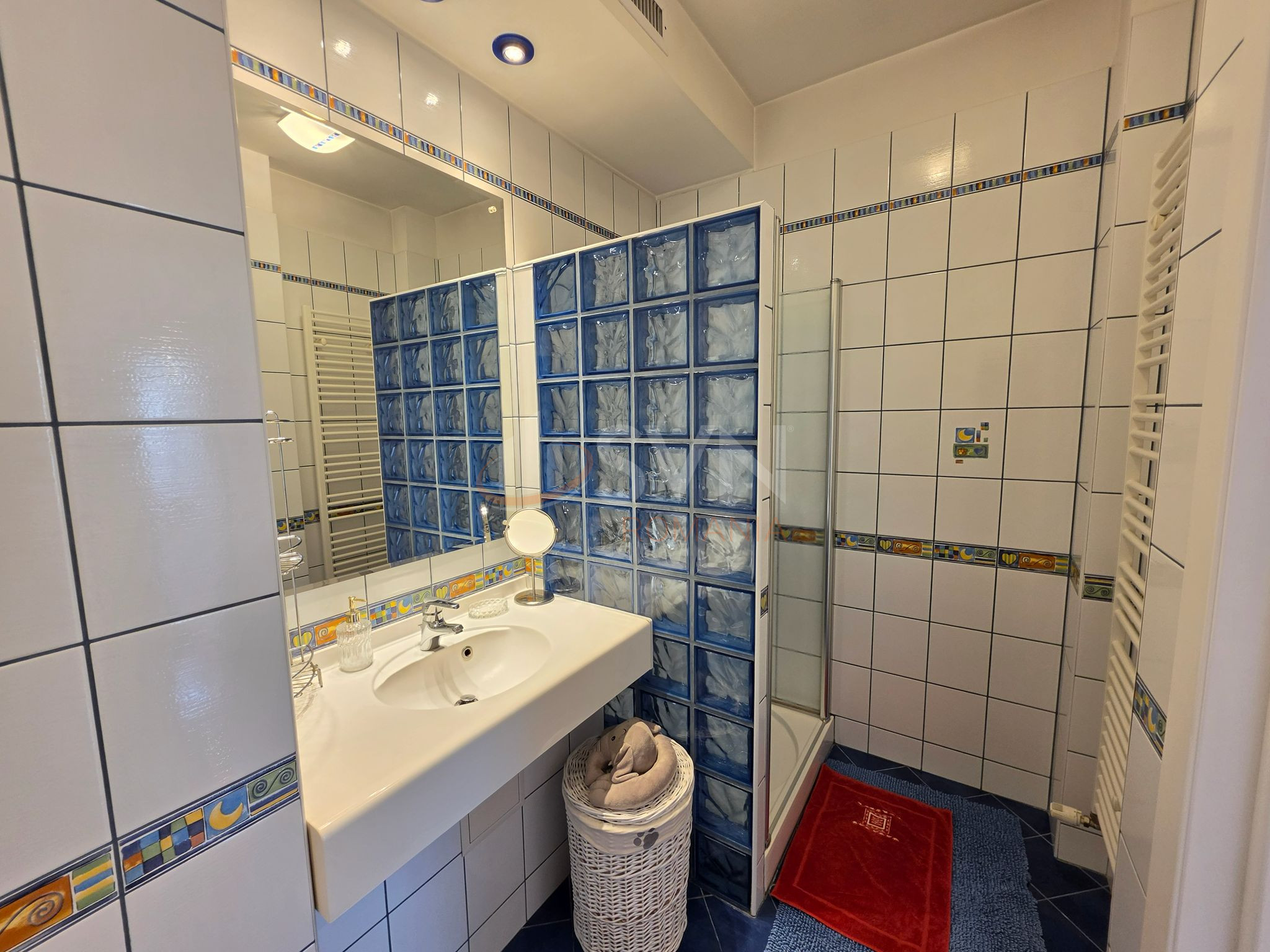 Apartament, 4 camere Bucuresti/Primaverii
