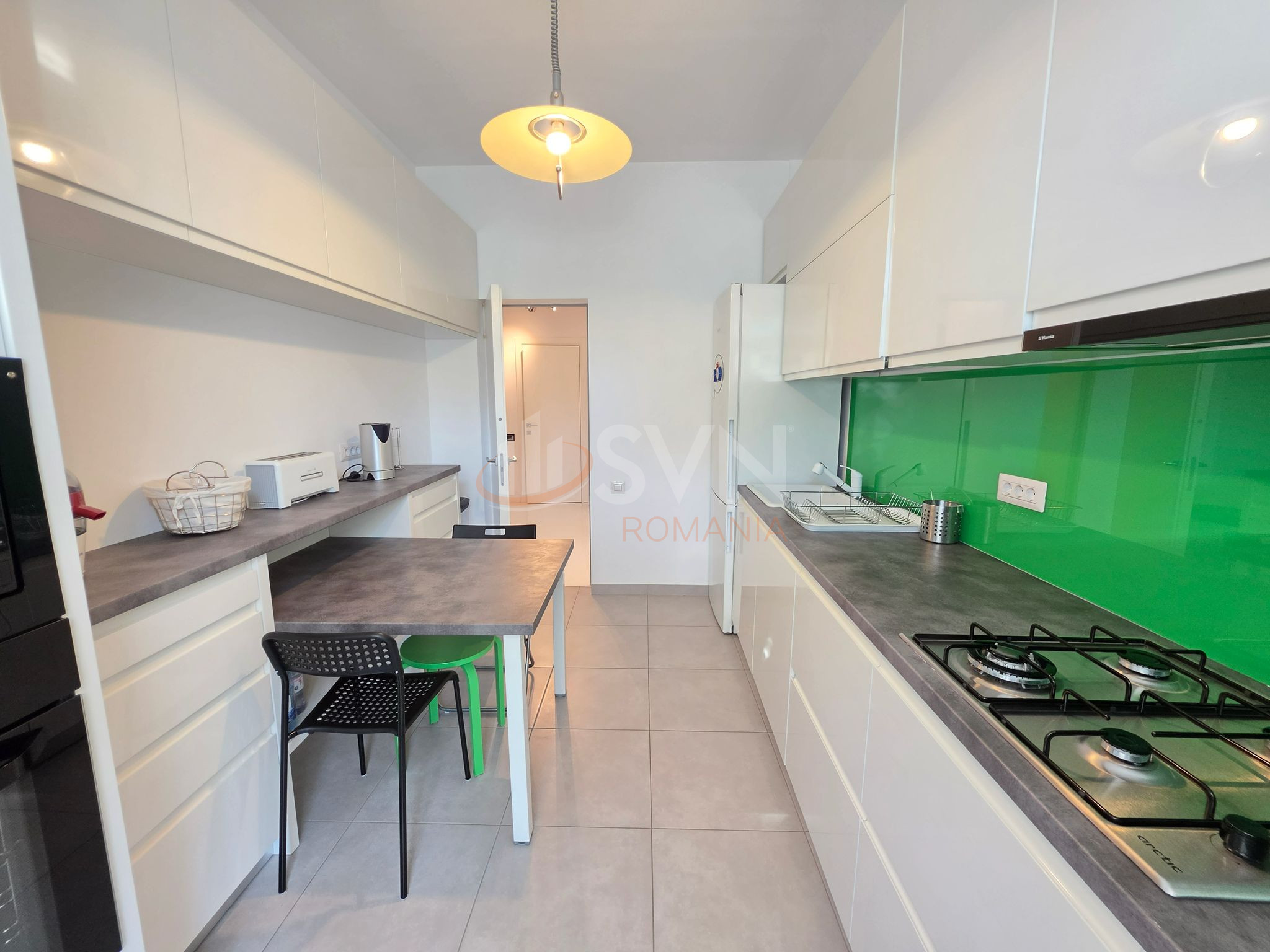 Apartament, 4 camere Bucuresti/Primaverii