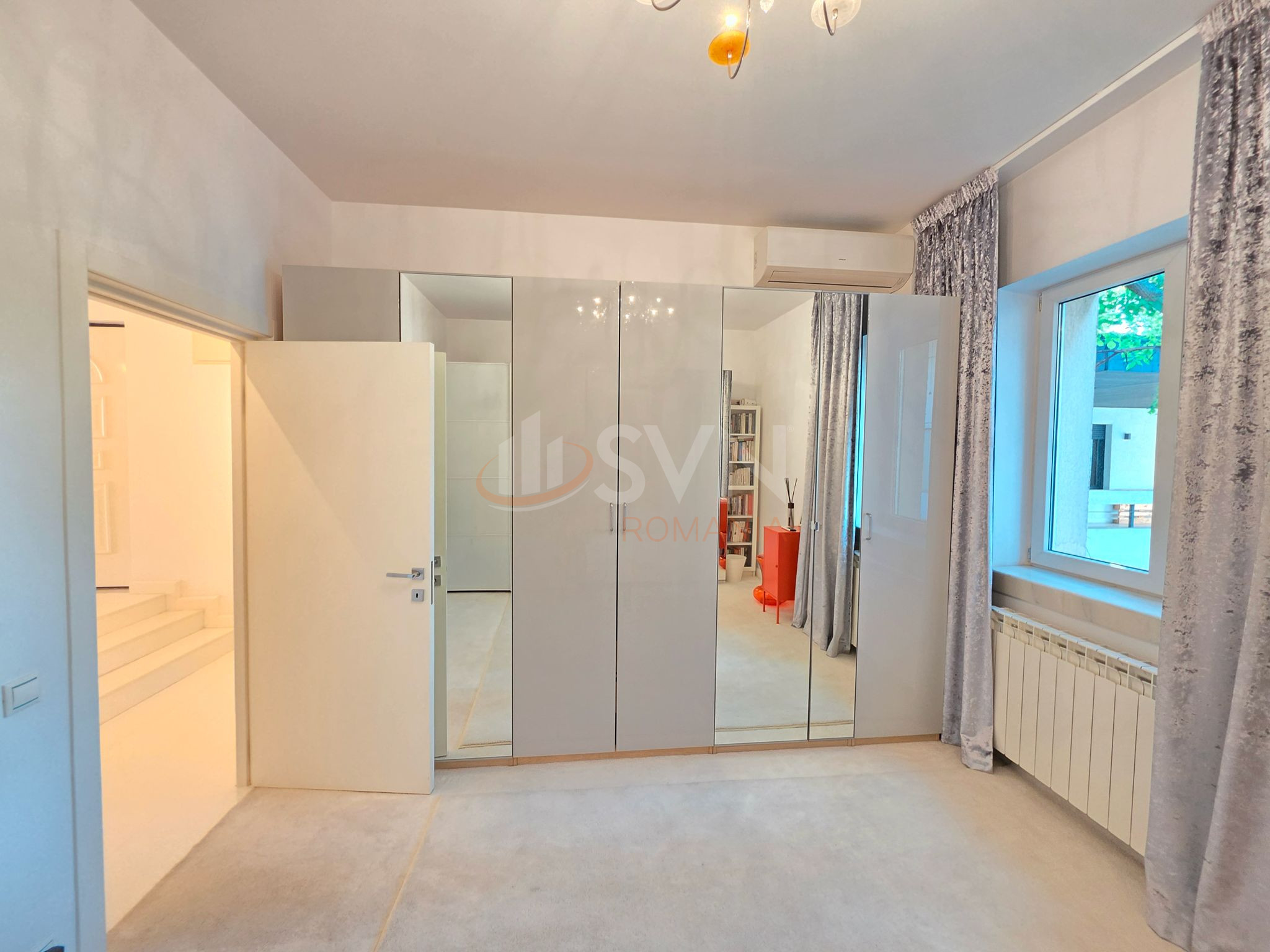 Apartament, 4 camere Bucuresti/Primaverii