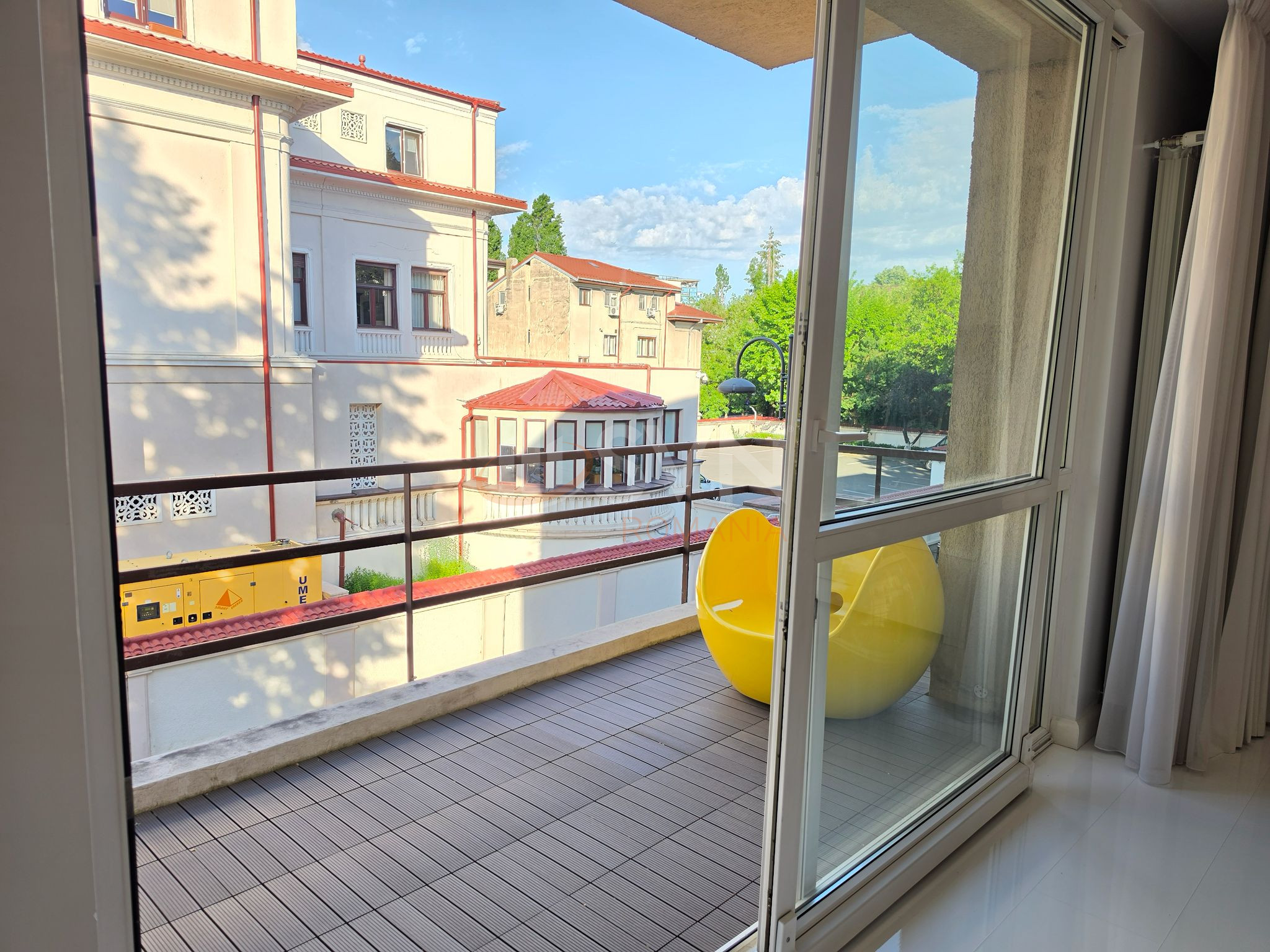 Apartament, 4 camere Bucuresti/Primaverii