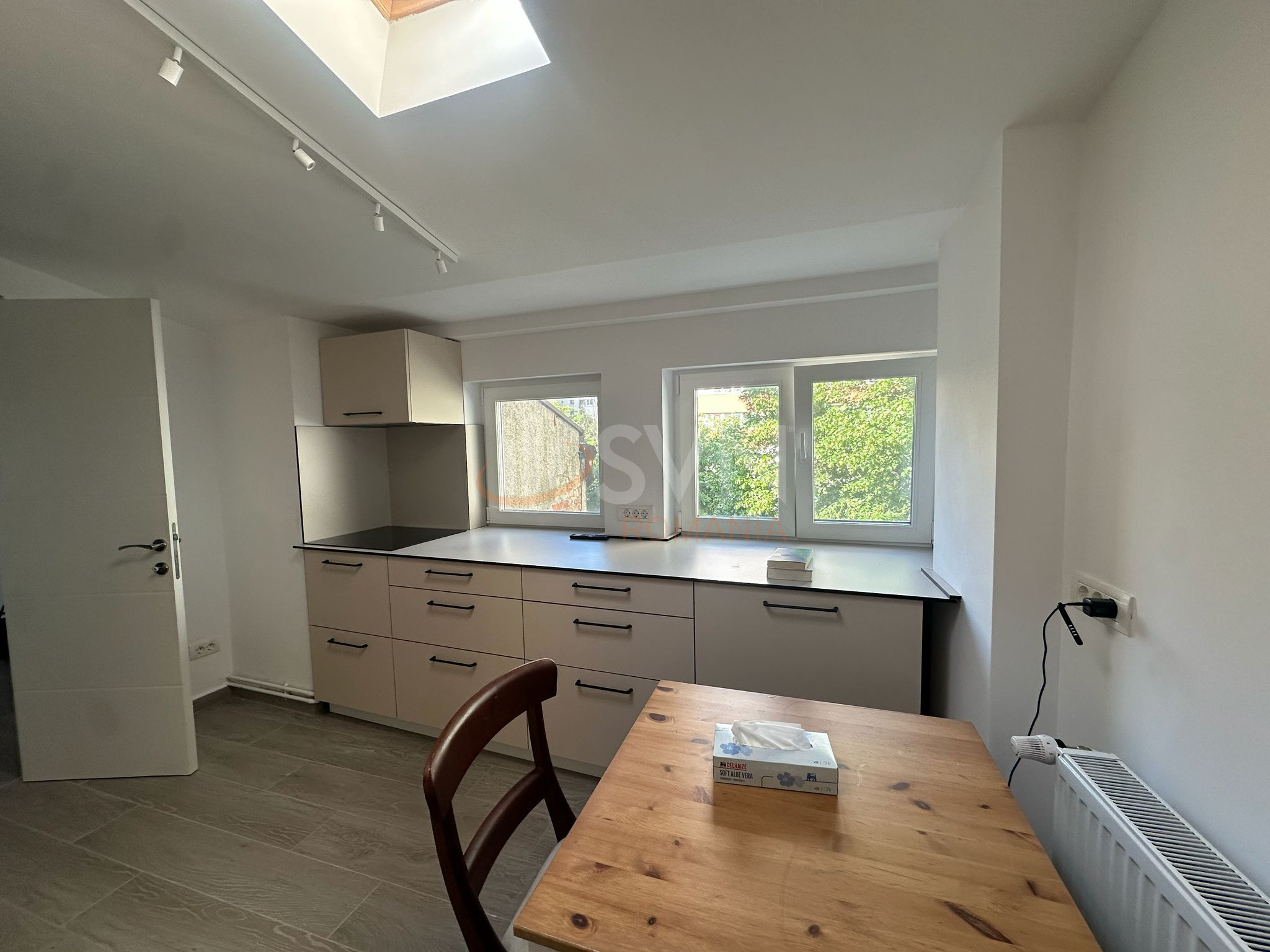 Apartament, 4 camere Bucuresti/1 Mai
