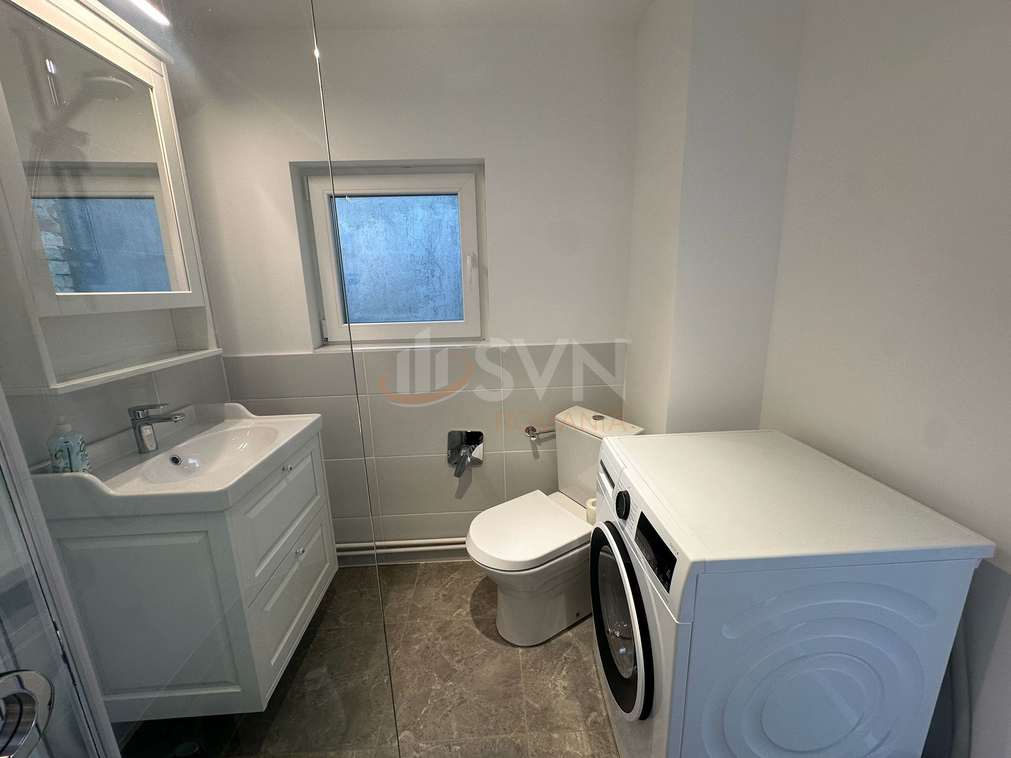 Apartament, 4 camere Bucuresti/1 Mai