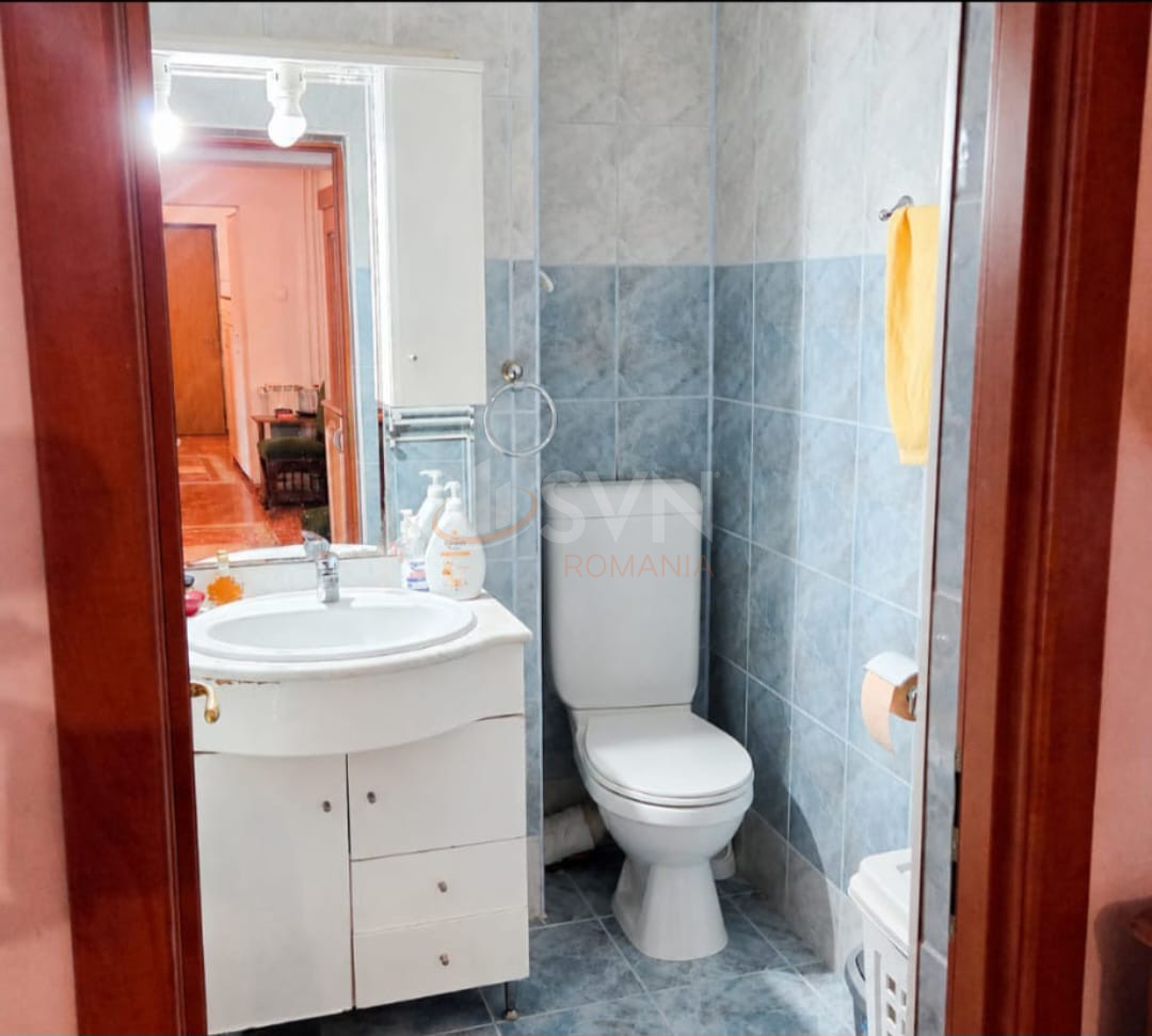 Apartament, 4 camere Bucuresti/Decebal