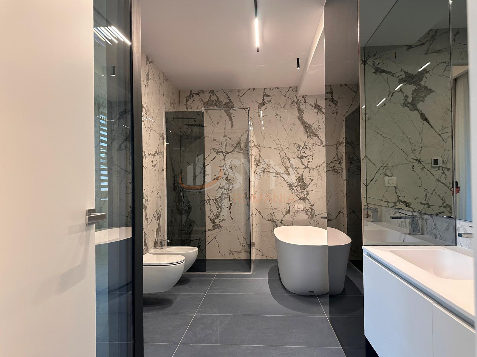 Apartament, 4 camere Bucuresti/Aviatorilor