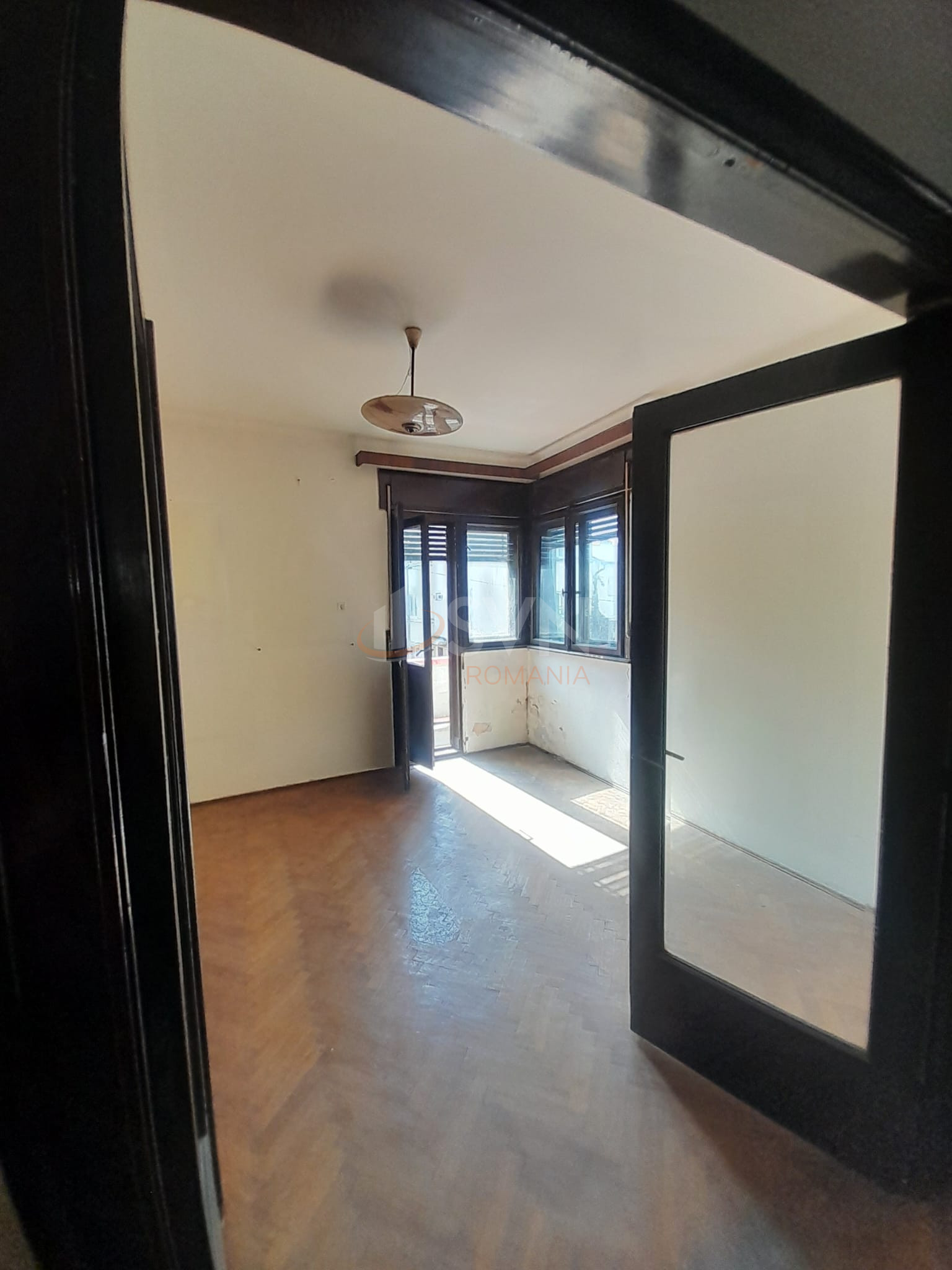 Apartament, 4 camere Bucuresti/P-ta Alba Iulia