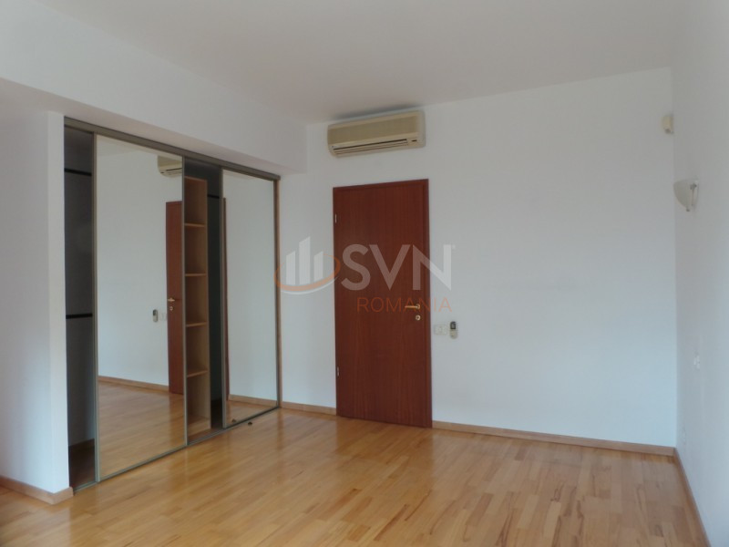 Apartament, 4 camere Bucuresti/Aviatorilor