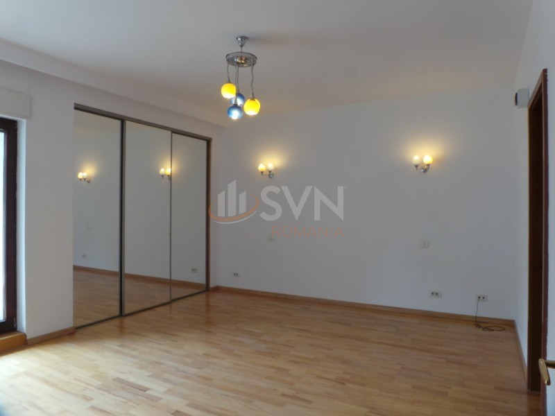 Apartament, 4 camere Bucuresti/Aviatorilor