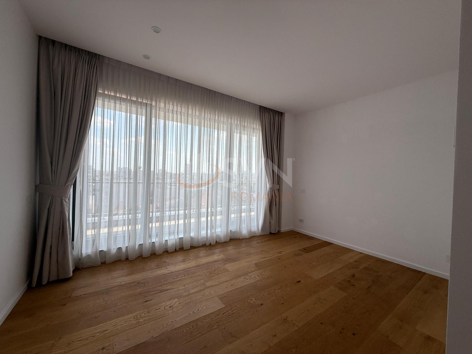 Apartament, 4 camere Bucuresti/Dacia