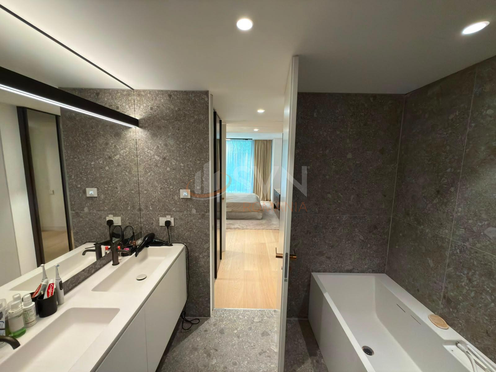 Apartament, 4 camere Bucuresti/Capitale