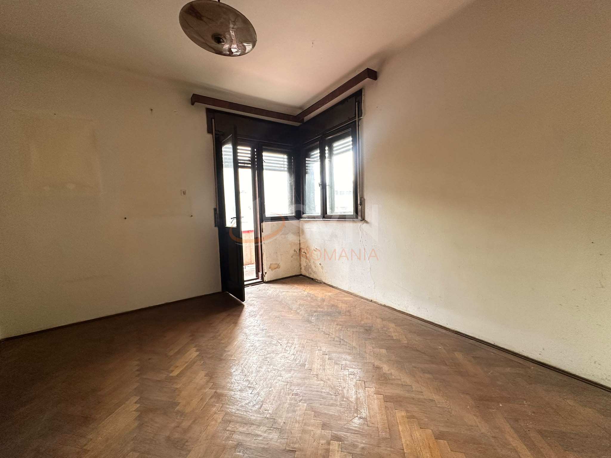 Apartament, 4 camere Bucuresti/Decebal
