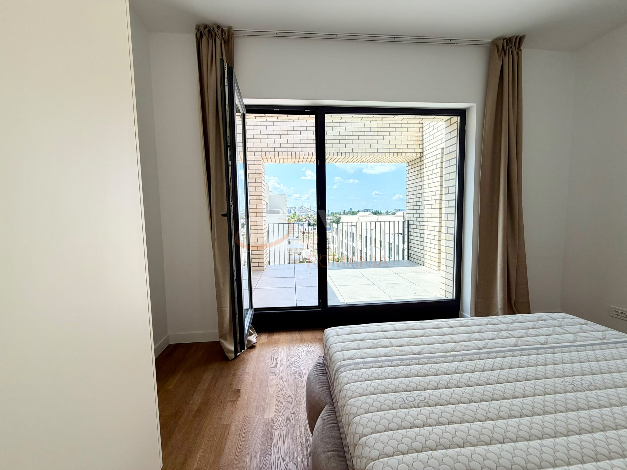 Apartament, 4 camere Bucuresti/Pipera