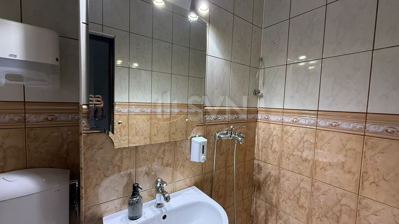 Apartament, 4 camere Bucuresti/P-ta Unirii
