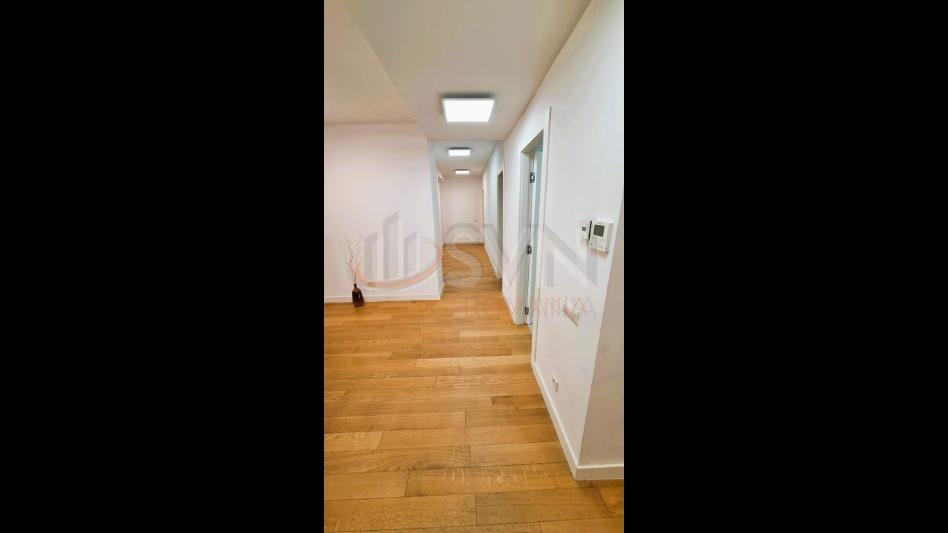 Apartament, 4 camere Bucuresti/Centrul Civic