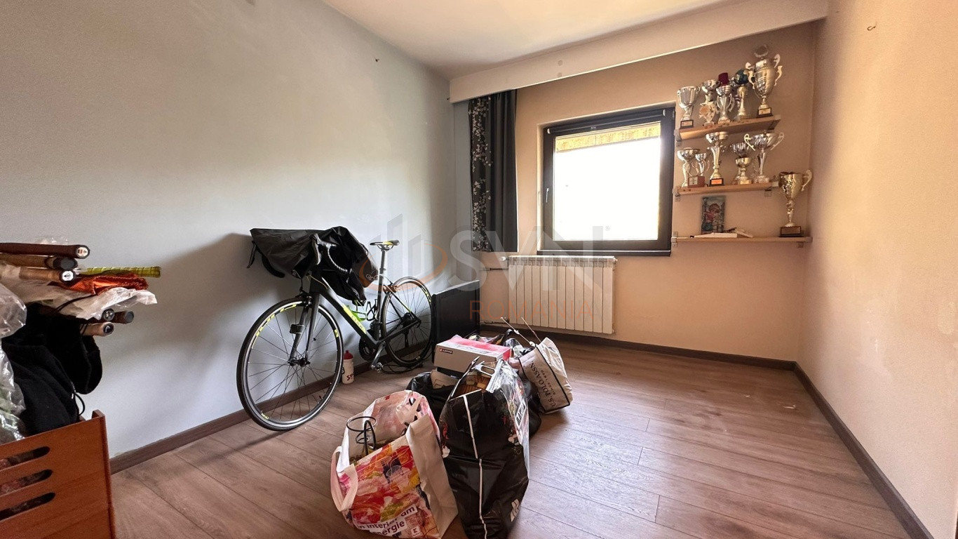 Apartament, 4 camere Bucuresti/Alba Iulia