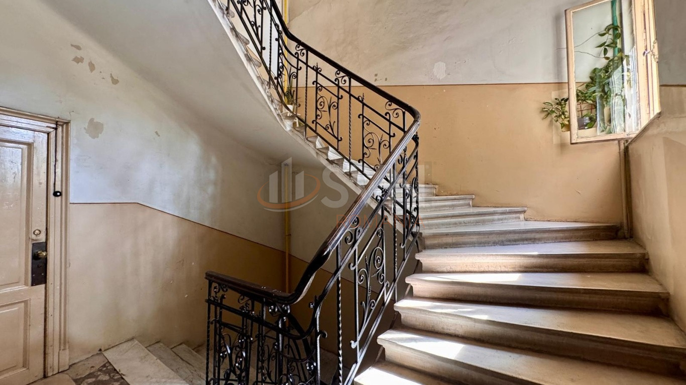 Apartament, 4 camere Bucuresti/Calea Victoriei