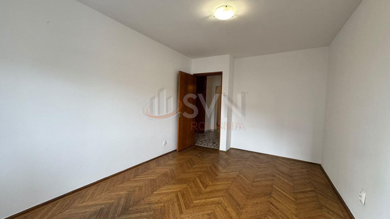 Apartament, 4 camere Bucuresti/1 Mai