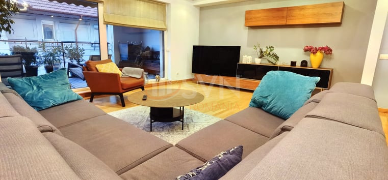 Apartament, 4 camere Bucuresti/Piata Victoriei