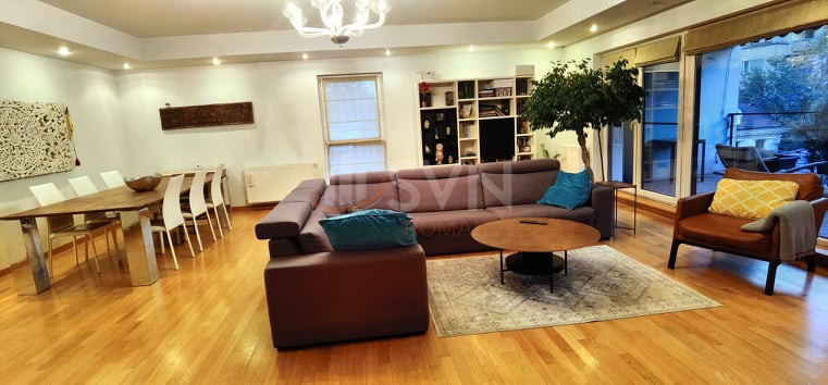 Apartament, 4 camere Bucuresti/Piata Victoriei