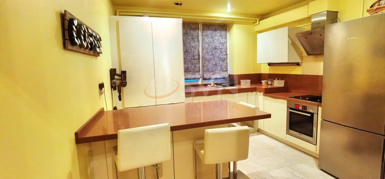 Apartament, 4 camere Bucuresti/Piata Victoriei