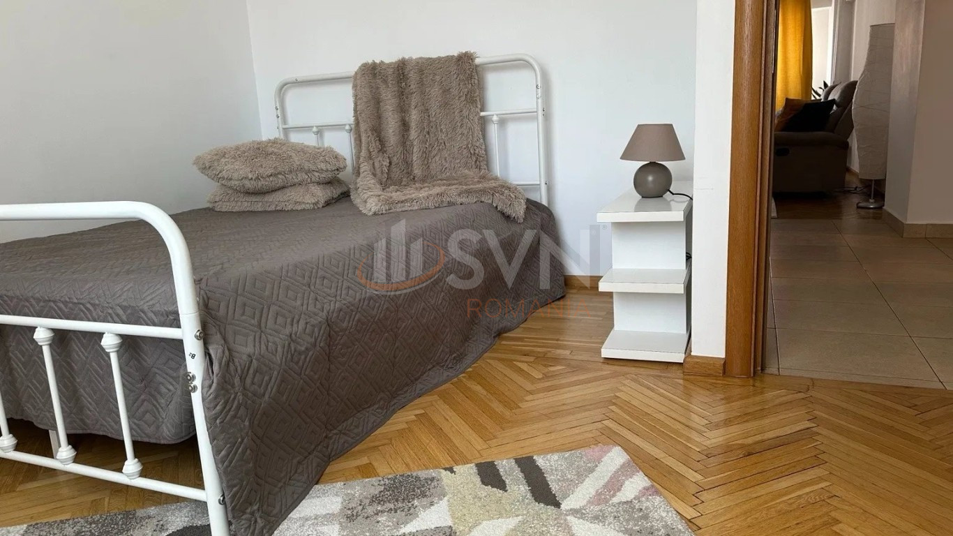 Apartament, 4 camere Bucuresti/P-ta Romana