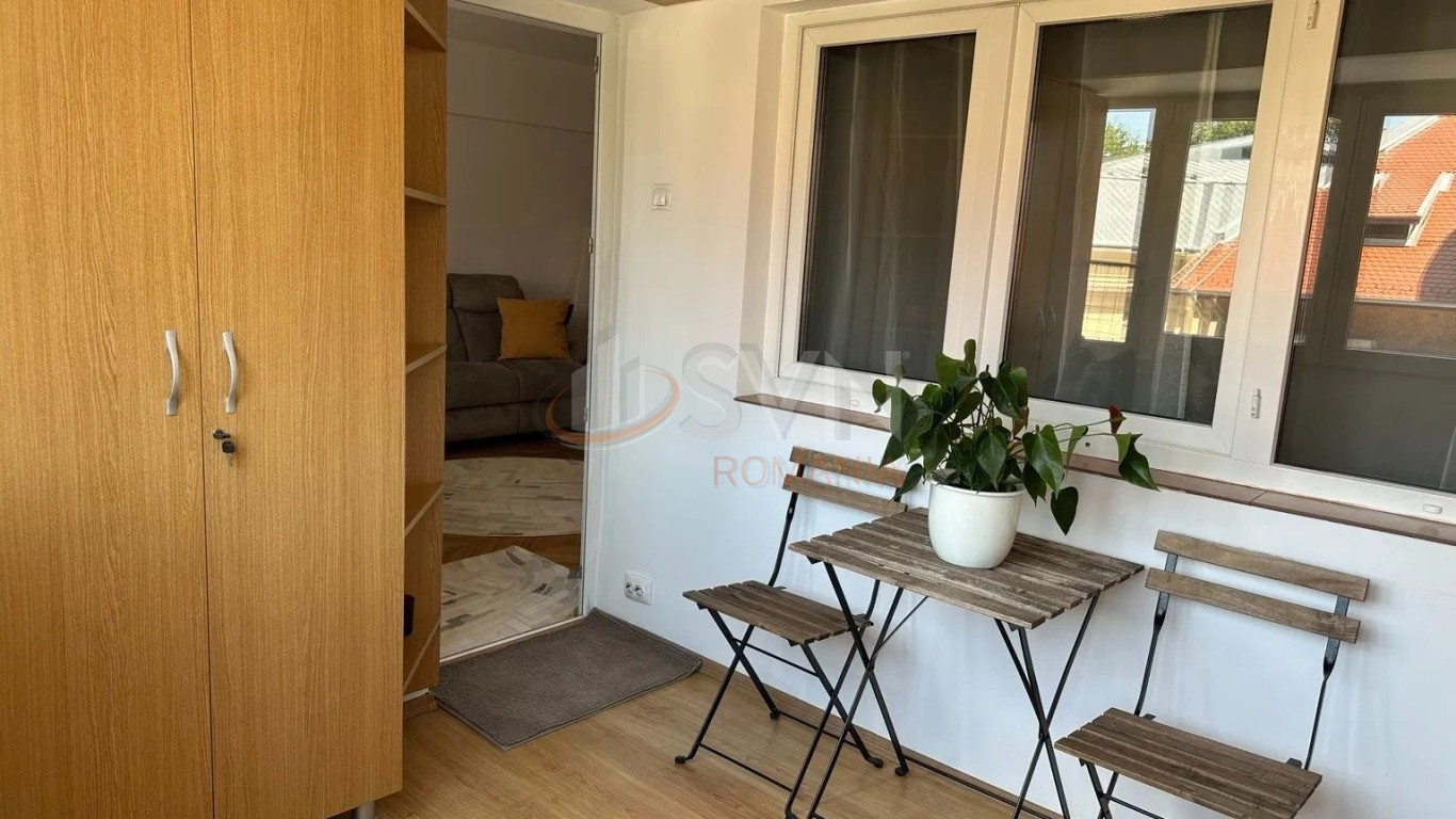 Apartament, 4 camere Bucuresti/P-ta Romana