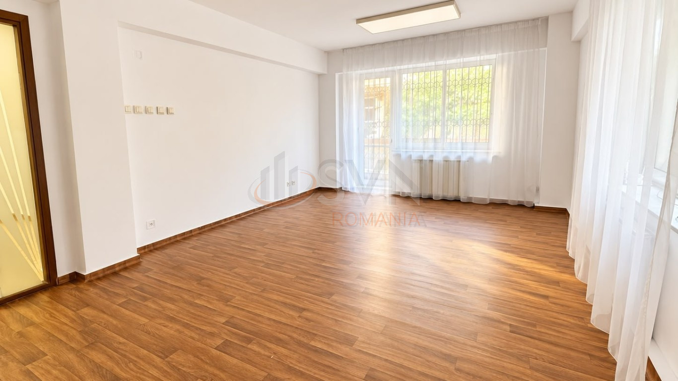 Apartament, 4 camere Bucuresti/Primaverii
