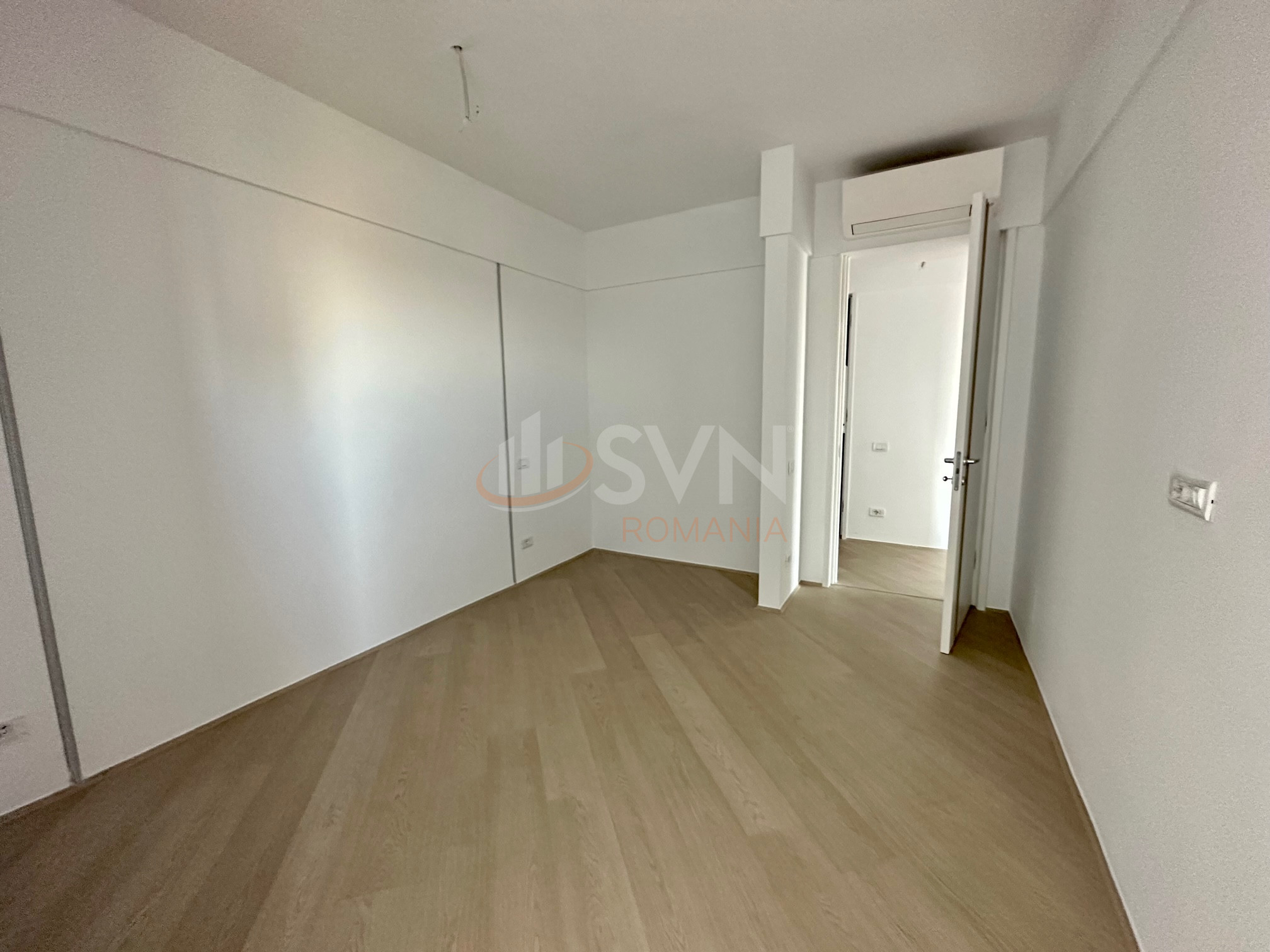 Apartament, 4 camere Bucuresti/Vacaresti