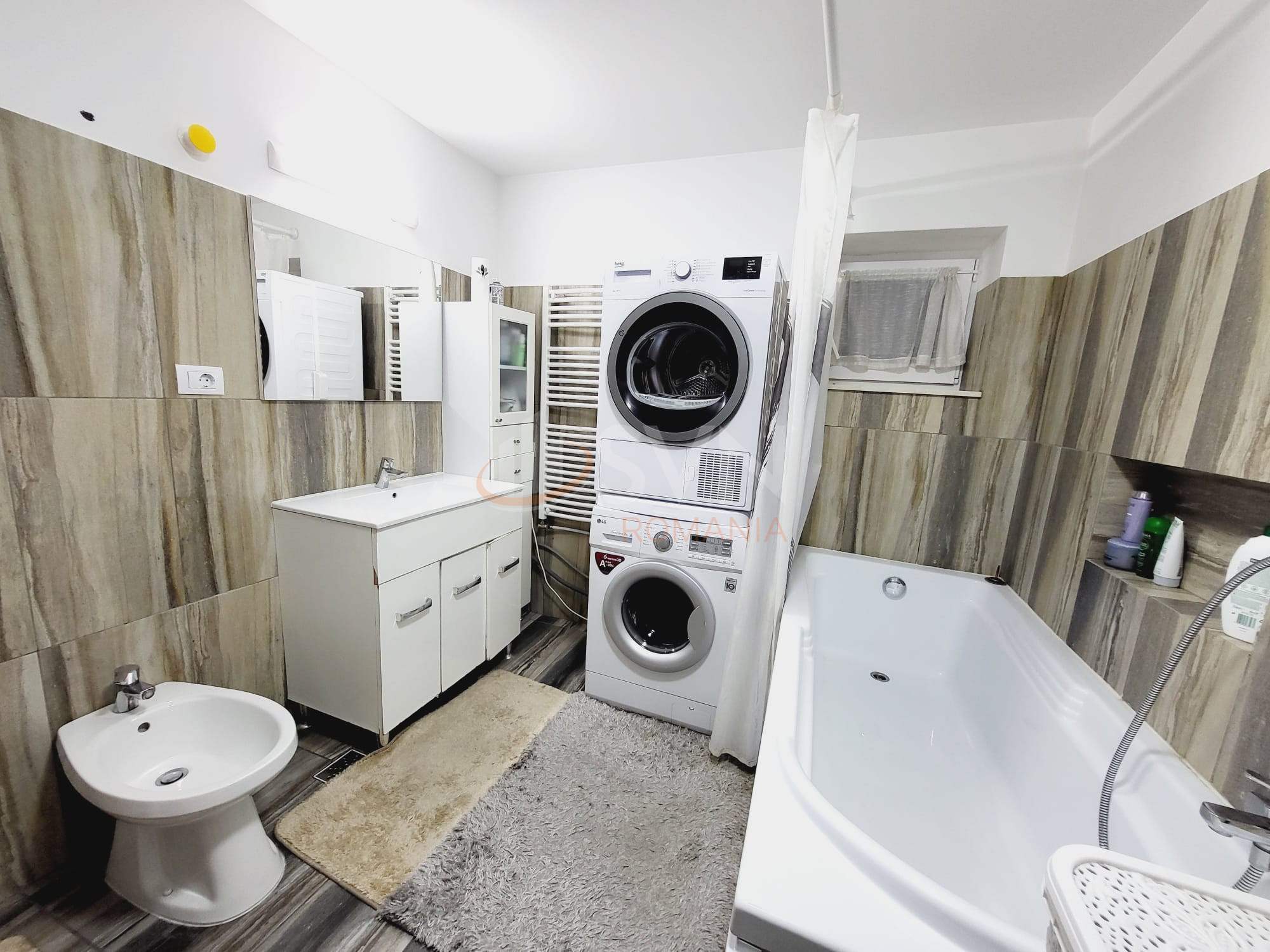 Apartament, 4 camere Bucuresti/Piata Universitatii