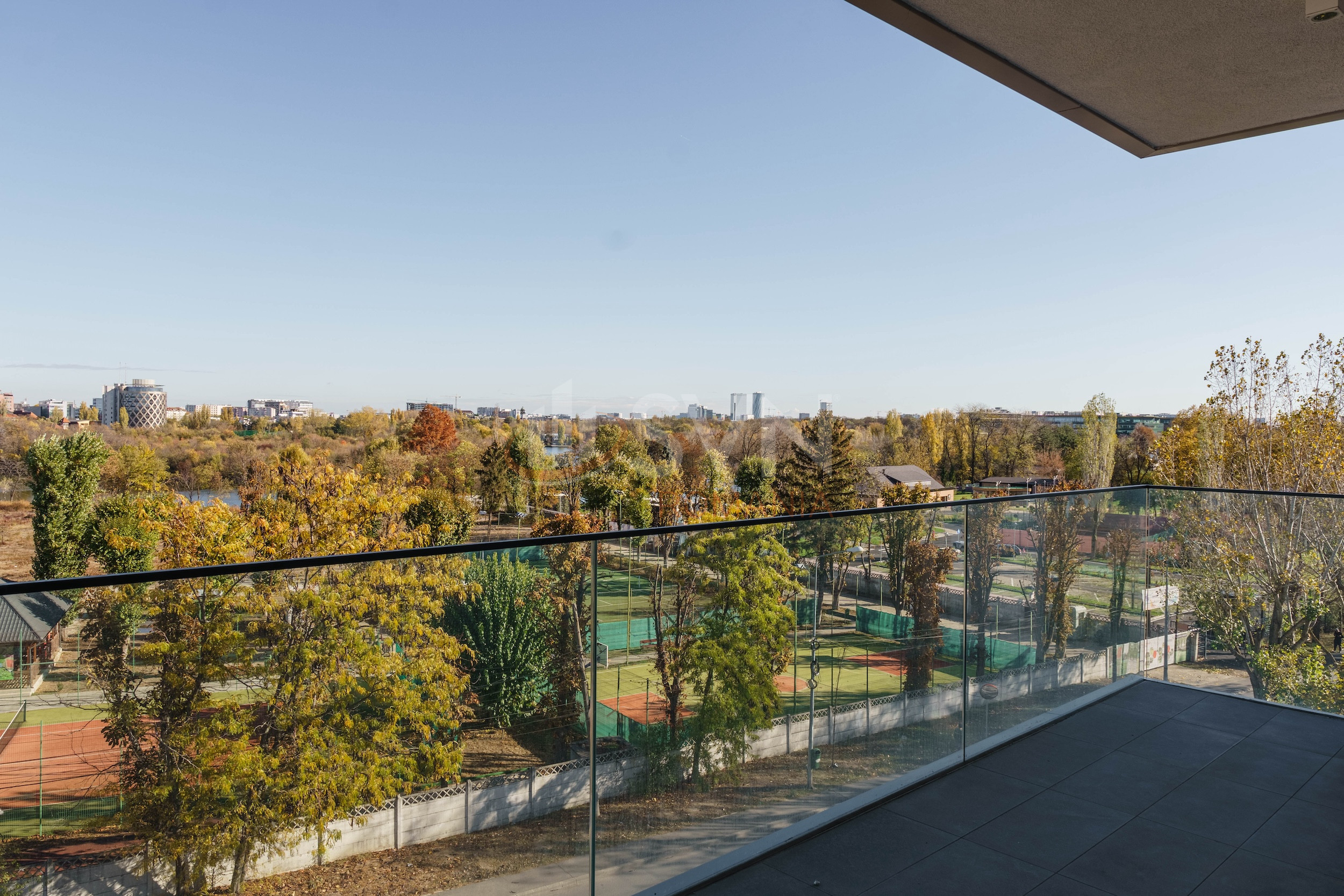 Apartament, 4 camere Bucuresti/Baneasa