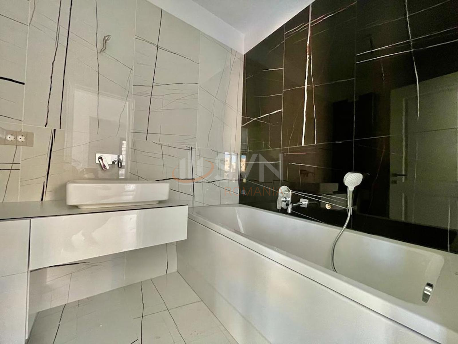 Apartament, 4 camere Bucuresti/Piata Unirii (s3)