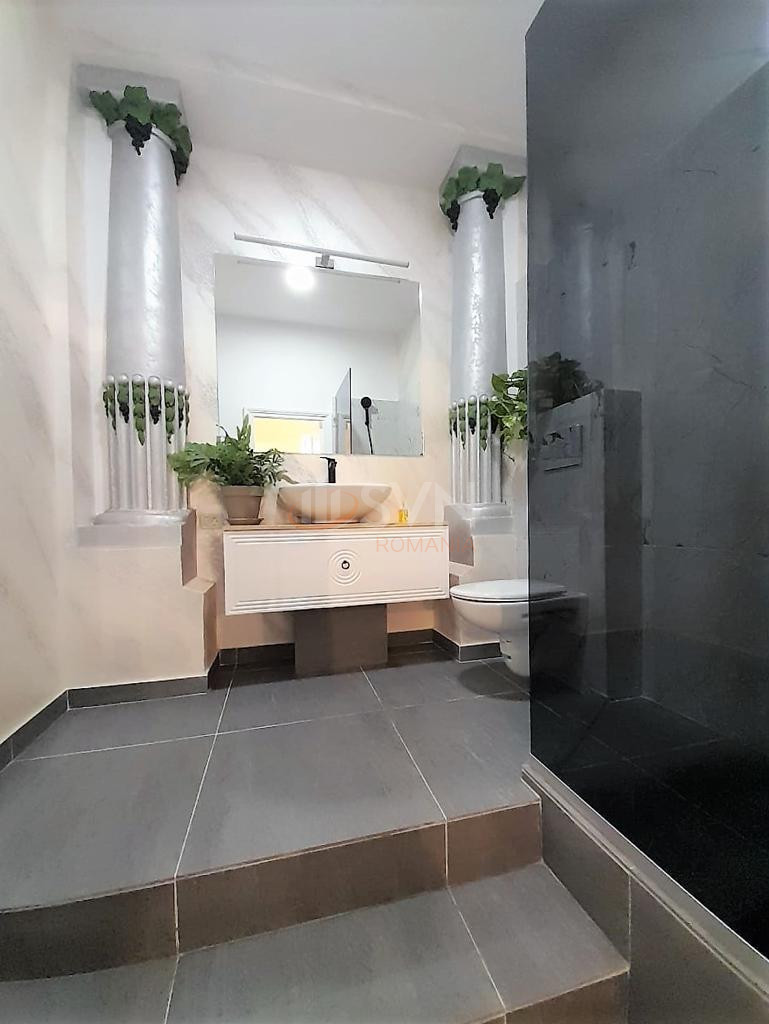 Apartament, 4 camere Bucuresti/Calea Victoriei