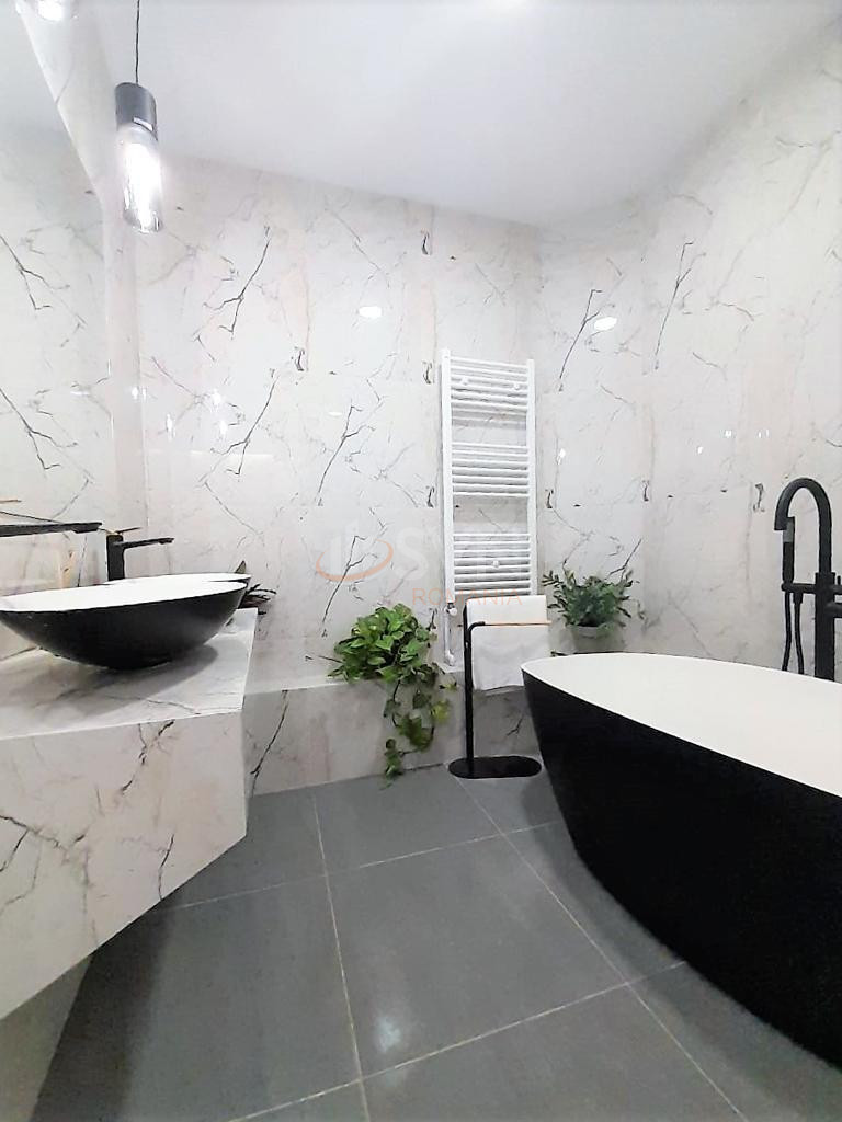 Apartament, 4 camere Bucuresti/Calea Victoriei