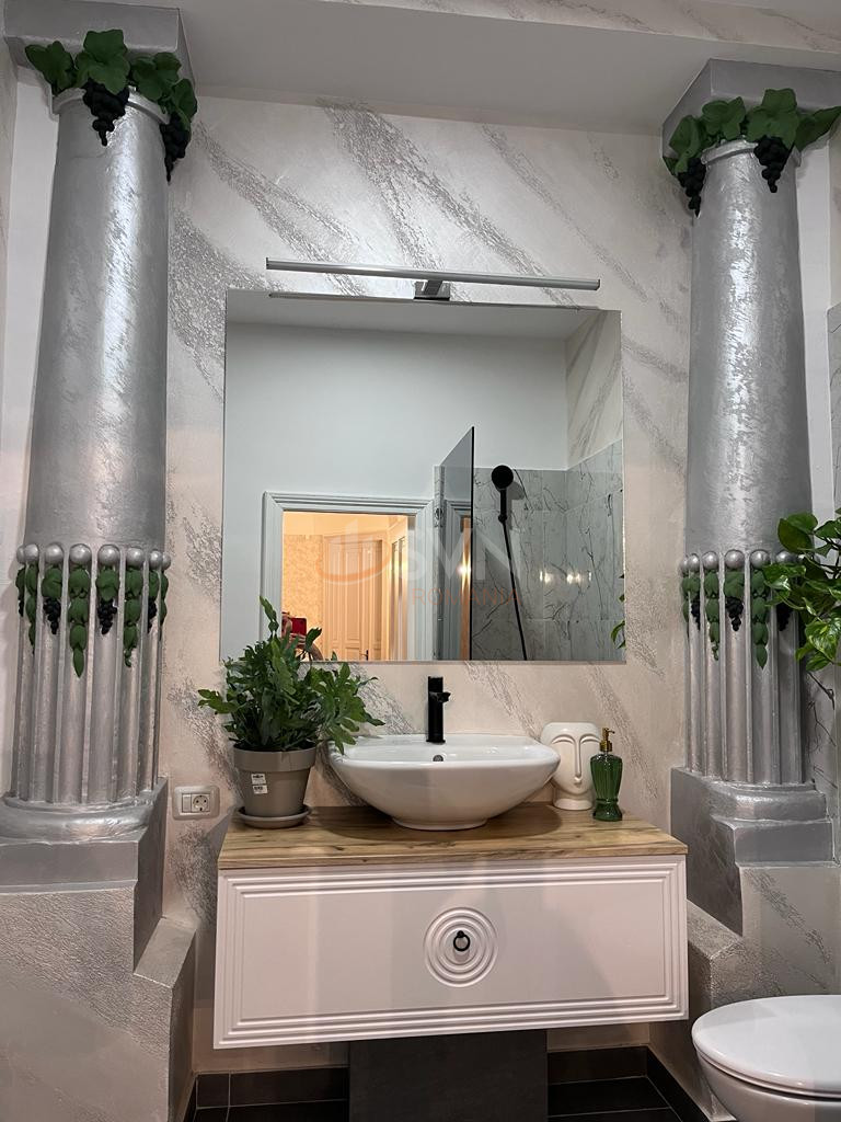 Apartament, 4 camere Bucuresti/Calea Victoriei