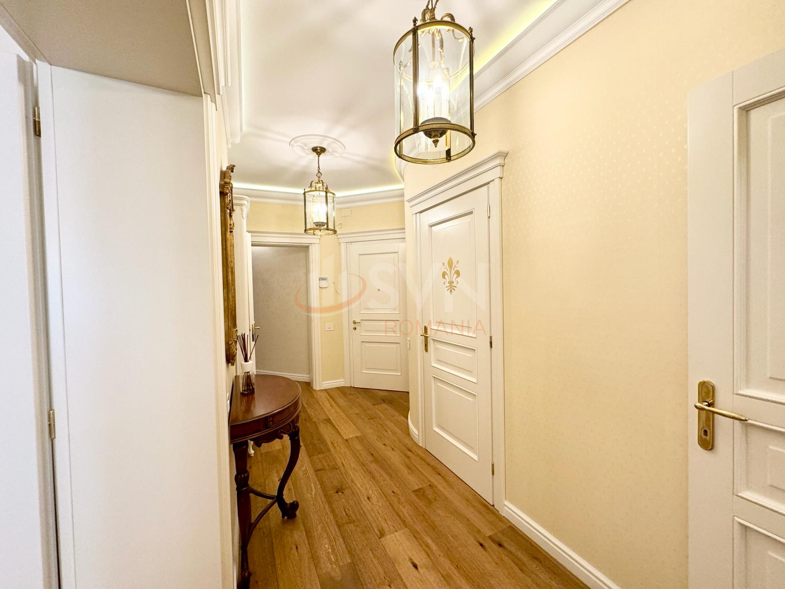 Apartament, 4 camere Bucuresti/Primaverii