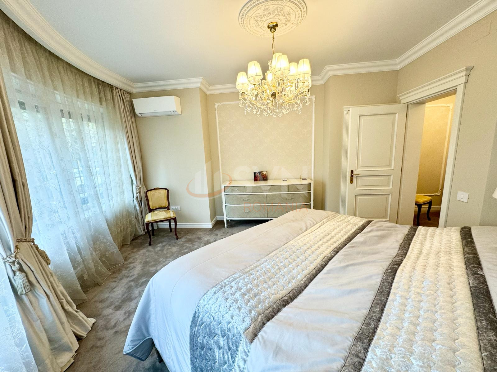 Apartament, 4 camere Bucuresti/Primaverii