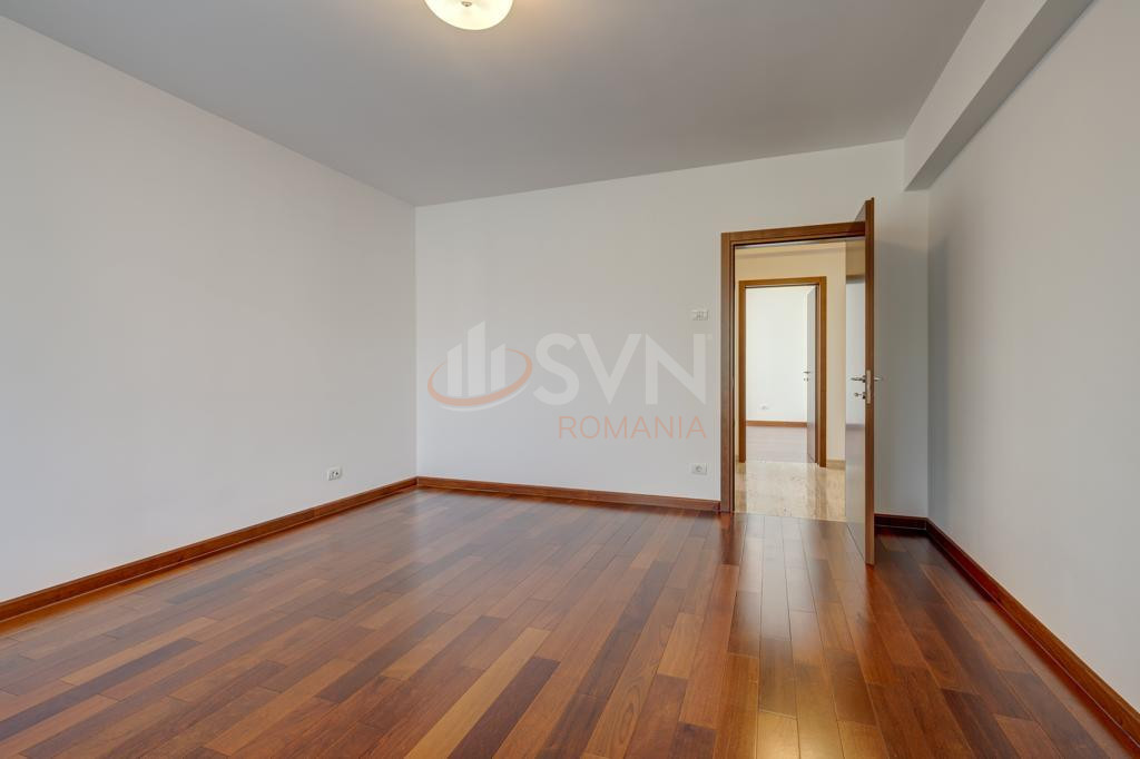 Apartament, 4 camere Bucuresti/Dacia