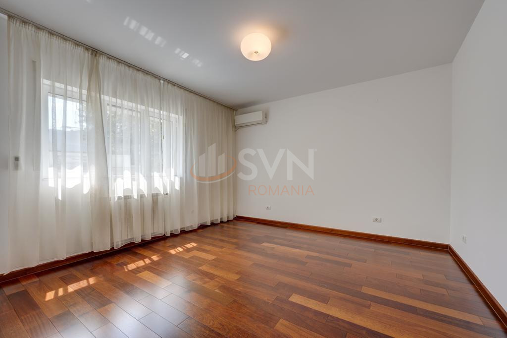 Apartament, 4 camere Bucuresti/Dacia
