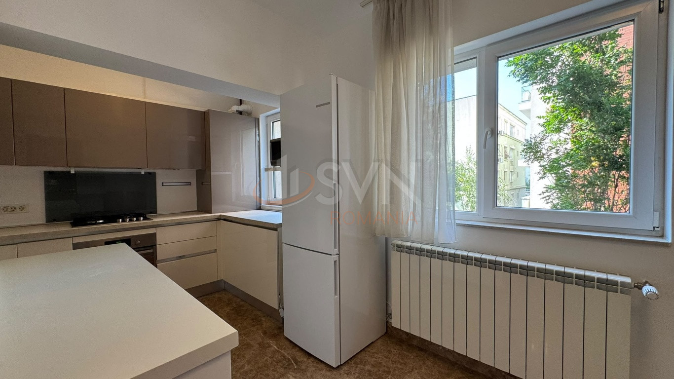 Apartament, 4 camere Bucuresti/Polona