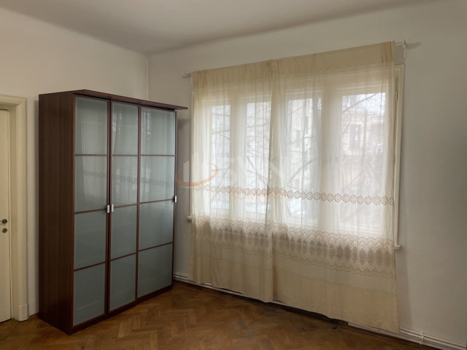 Apartament, 4 camere Bucuresti/Universitate (s1)