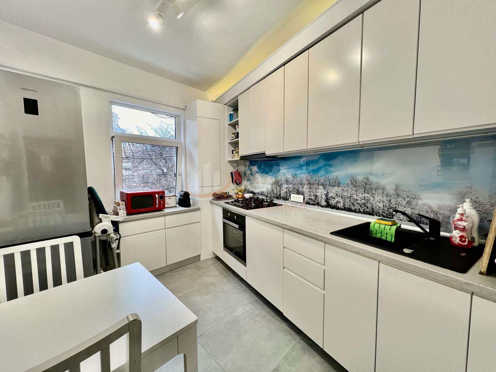 Apartament, 4 camere Bucuresti/Timpuri Noi