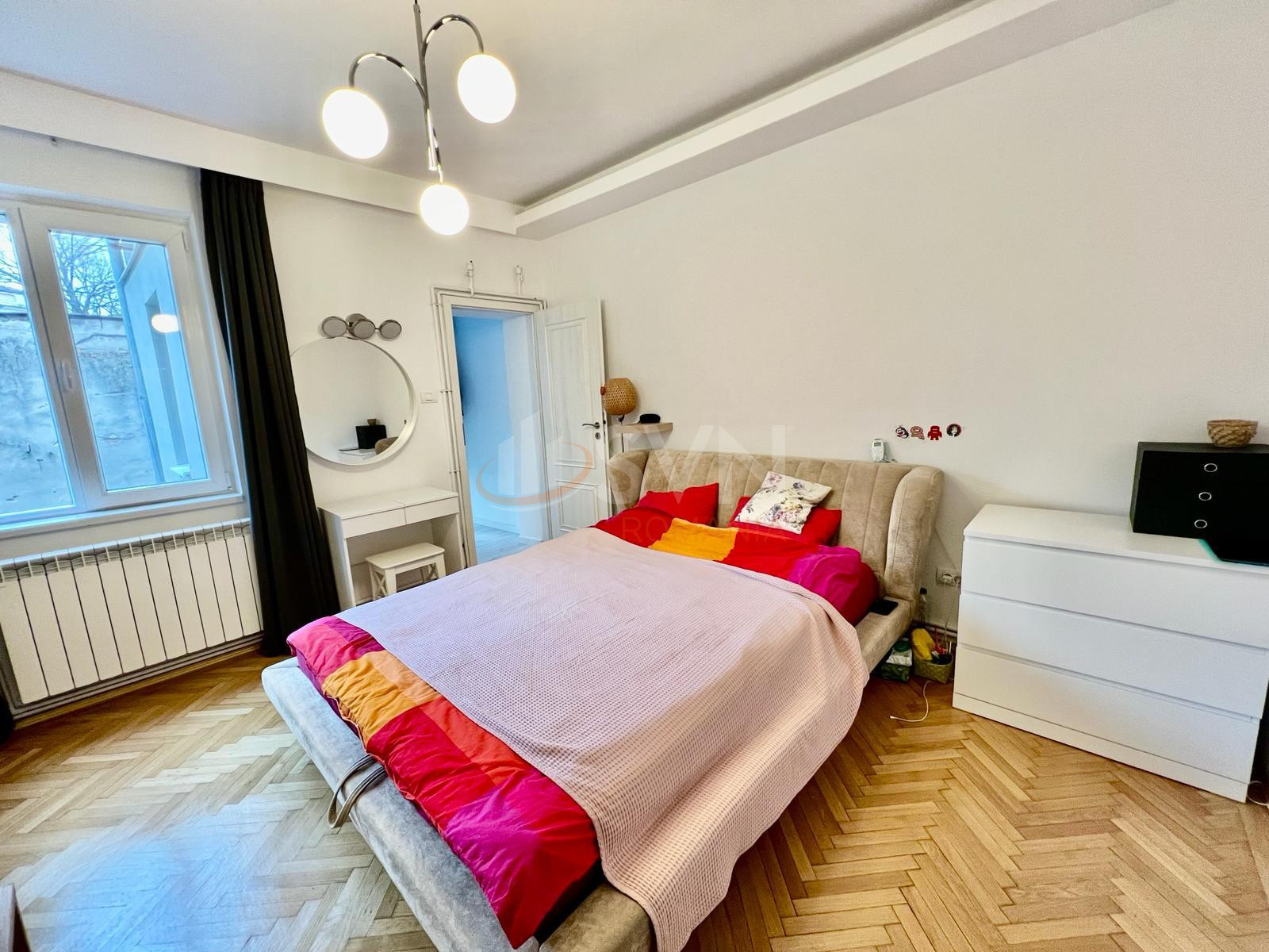 Apartament, 4 camere Bucuresti/Timpuri Noi