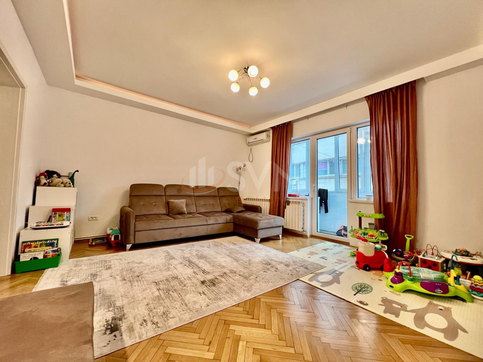 Apartament, 4 camere Bucuresti/Timpuri Noi
