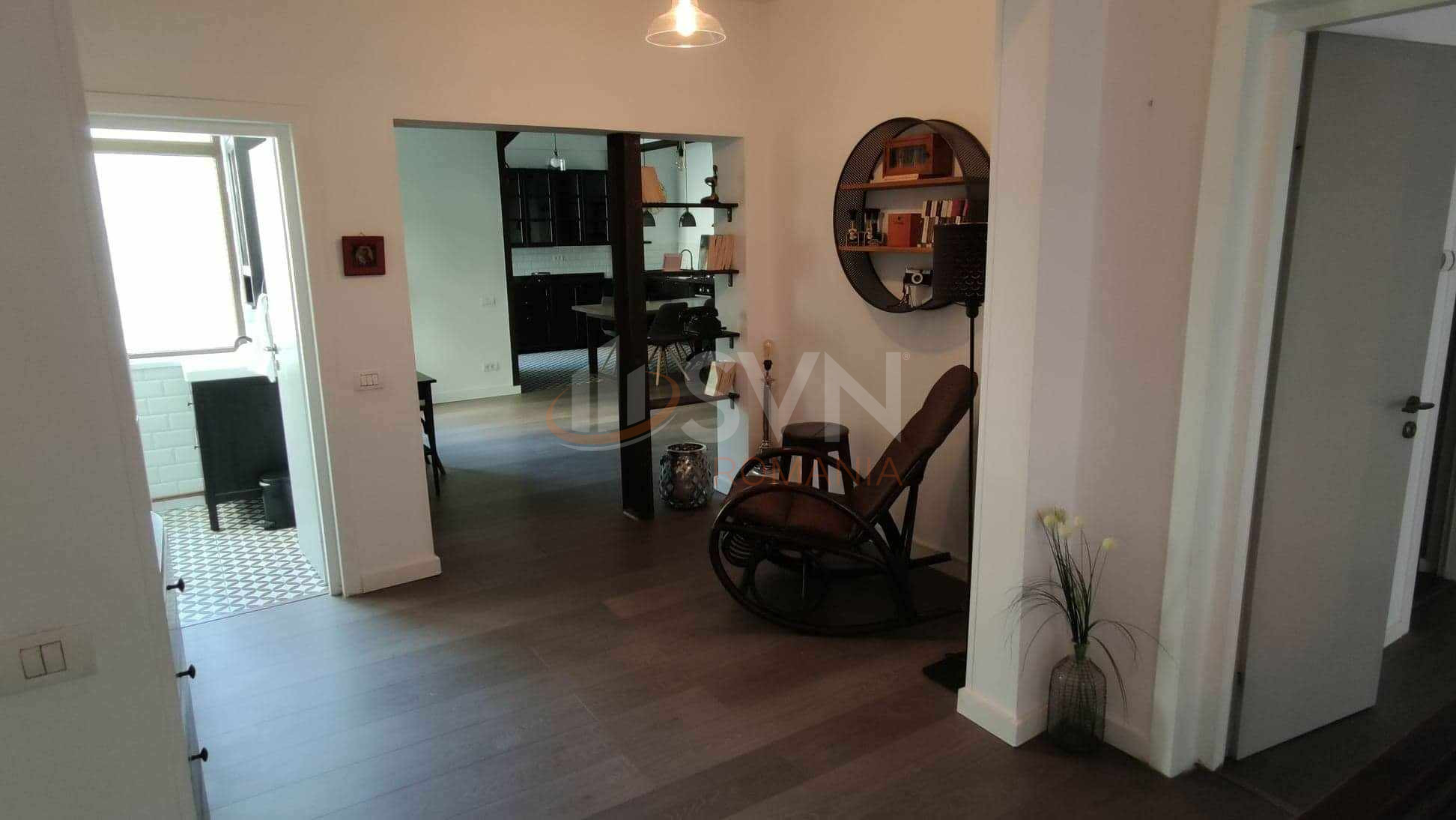 Apartament, 4 camere Bucuresti/Piata Victoriei