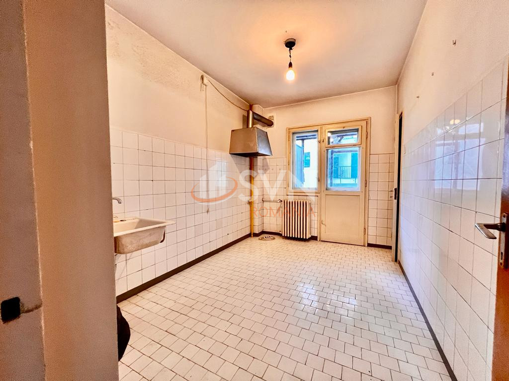Apartament, 4 camere Bucuresti/Calea Victoriei