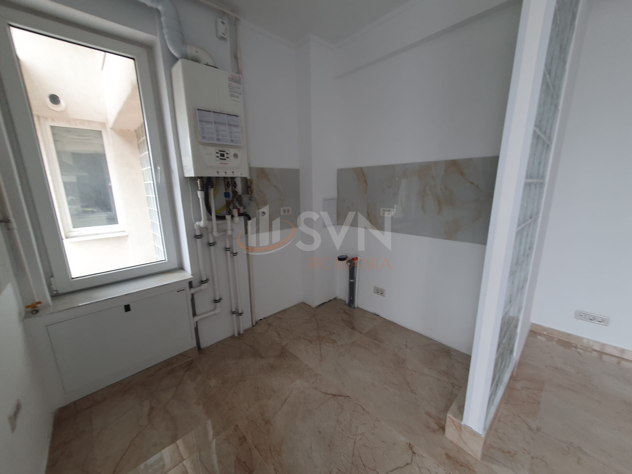 Apartament, 4 camere Bucuresti/Straulesti